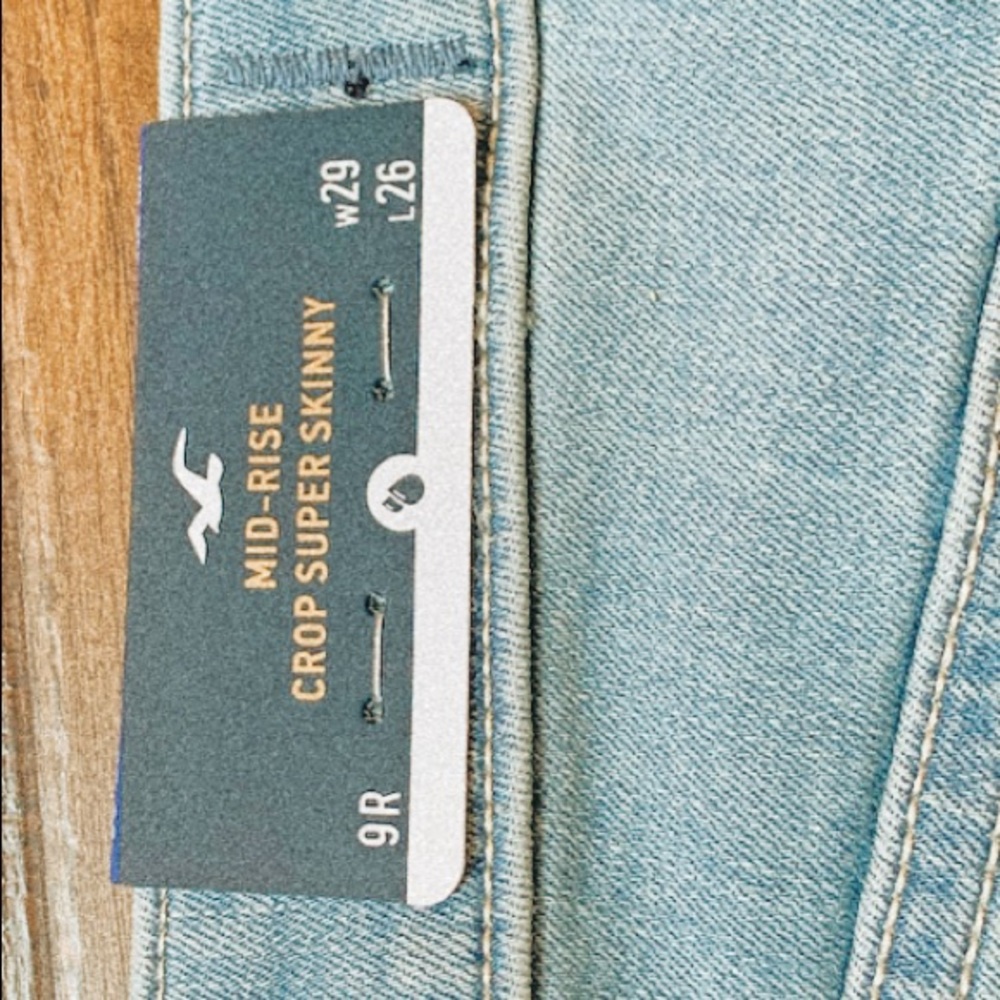 Hollister Mid Rise Crop Super Skinny Jeans - Picture 7 of 10